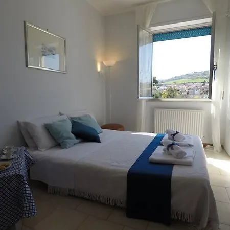 Lido Di Fermo-fronte Mare Free Parking *